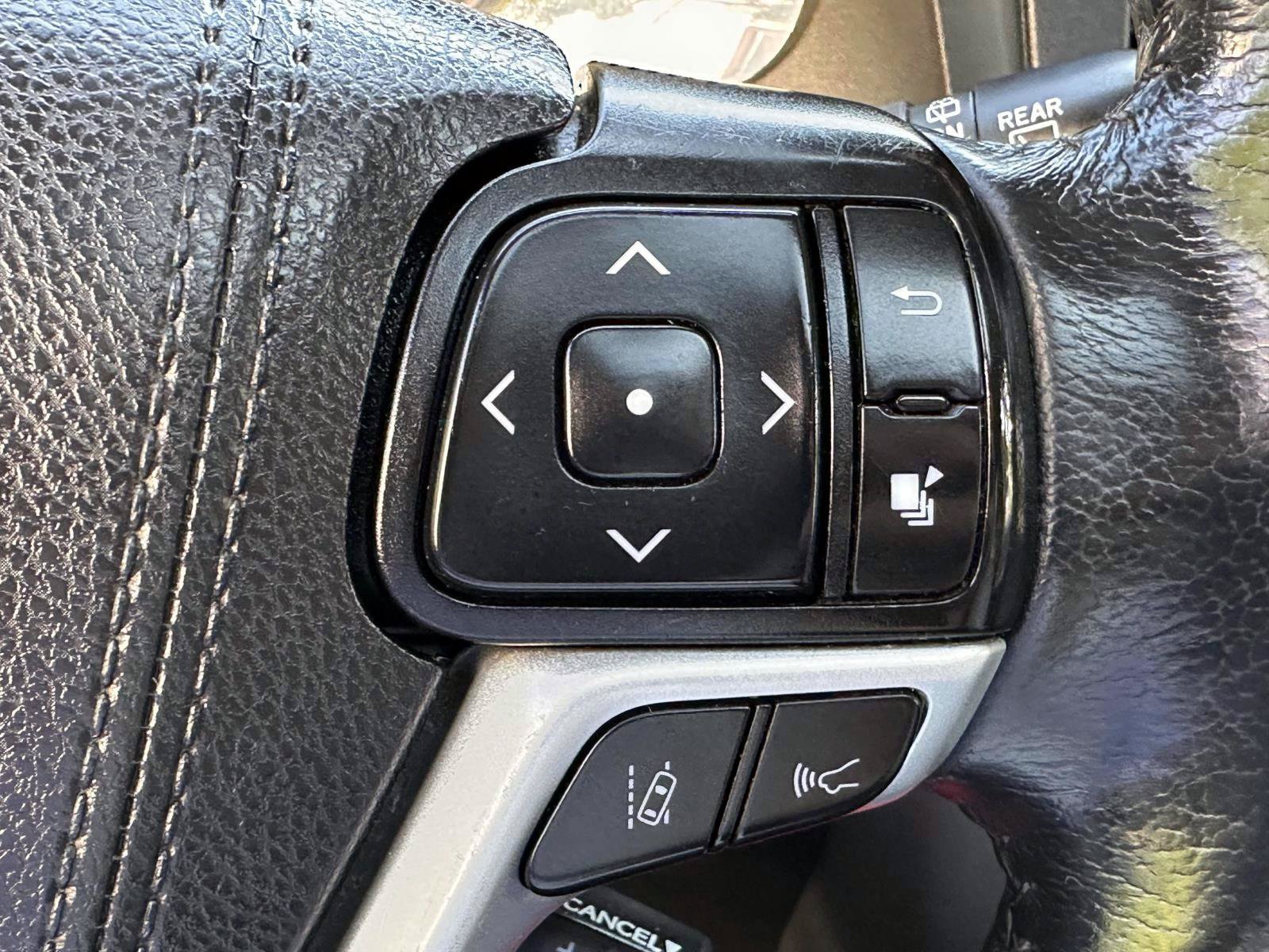 Certified 2019 Toyota Sienna XLE w/ XLE Navigation Package FWD image 22