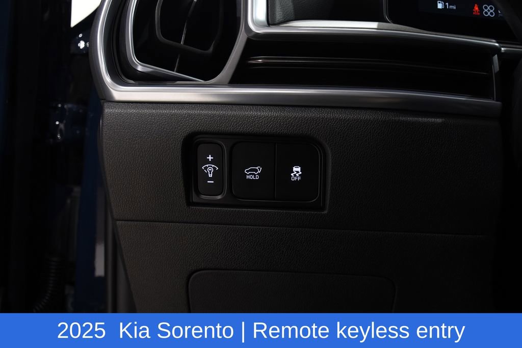 Used 2025 Kia Sorento SX Prestige w/ Olive Brown Leather Package image 9