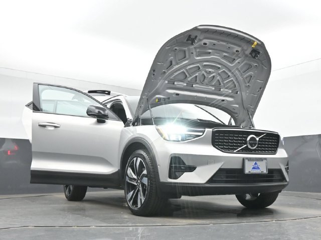 Used 2023 Volvo XC40 B5 Ultimate w/ Protection Package Premier AWD/4WD image 51