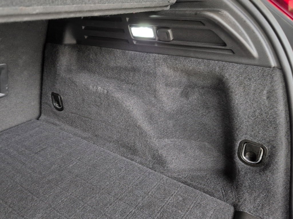 Used 2019 Cadillac XT4 Premium Luxury w/ Technology Package image 39