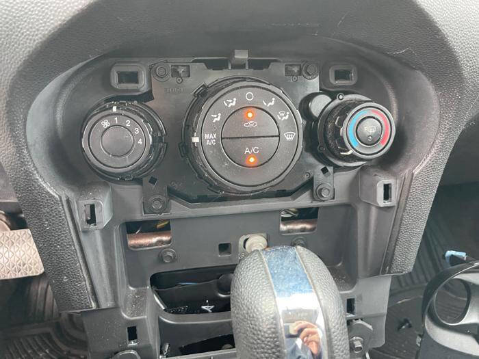 Used 2011 Ford Fiesta SE w/ 202A Rapid Spec Order Code image 36