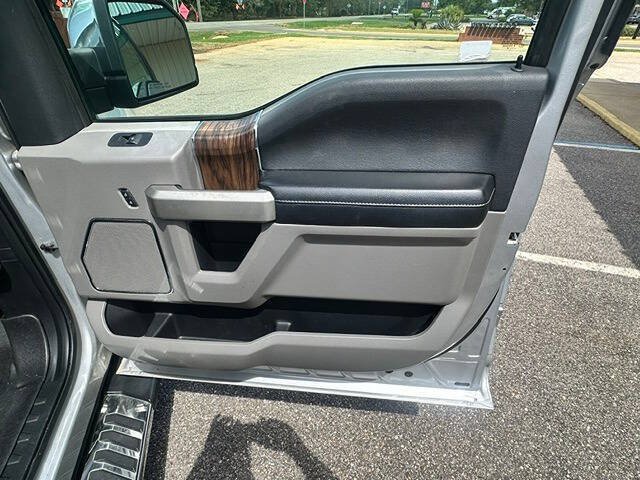 Used 2018 Ford F150 Lariat RWD image 16