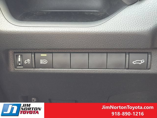 Used 2025 Toyota RAV4 XLE Premium AWD/4WD image 24