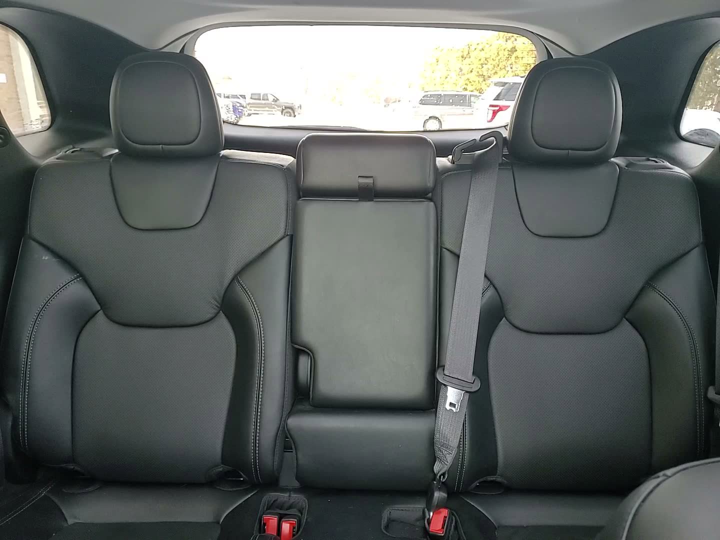 Used 2022 Jeep Cherokee Limited AWD/4WD image 29