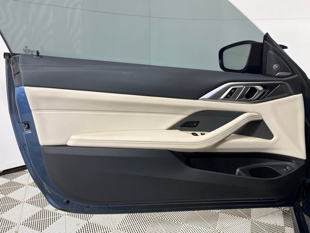 Used 2025 BMW 440i xDrive Convertible w/ Premium Package image 18