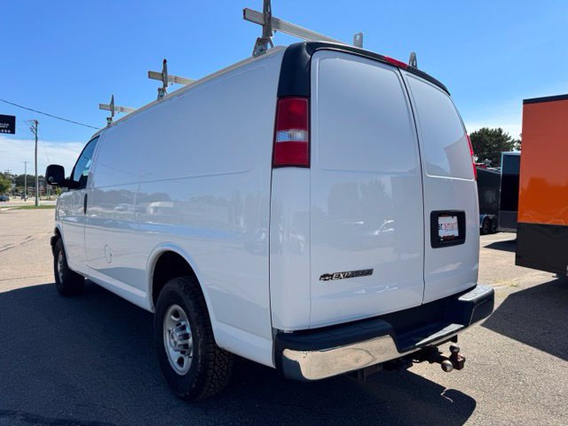 Used 2020 Chevrolet Express 3500 w/ Driver Convenience Package RWD image 5