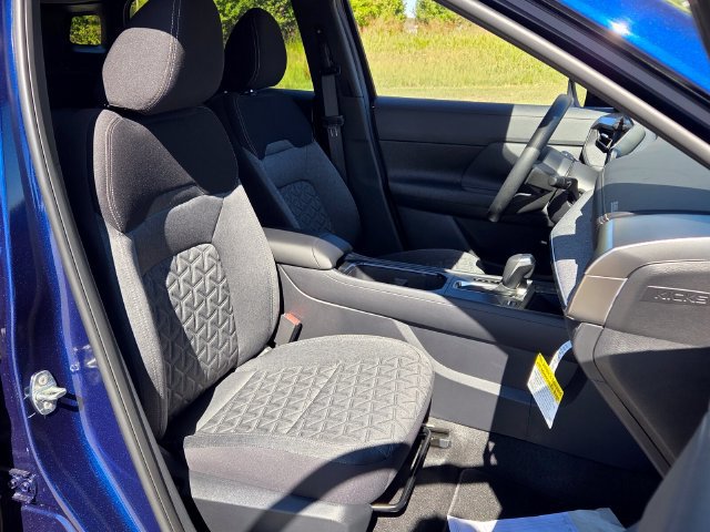 New 2027 Nissan Kicks SV FWD image 16