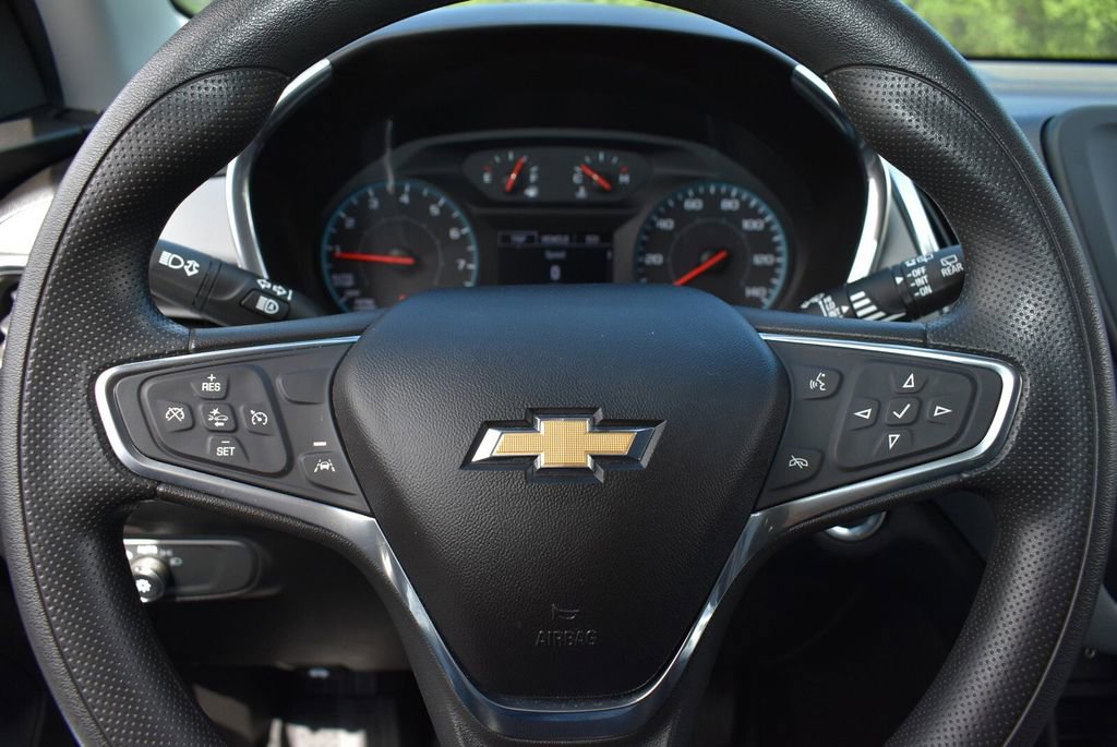 Used 2020 Chevrolet Equinox LS w/ LS Convenience Package FWD image 14