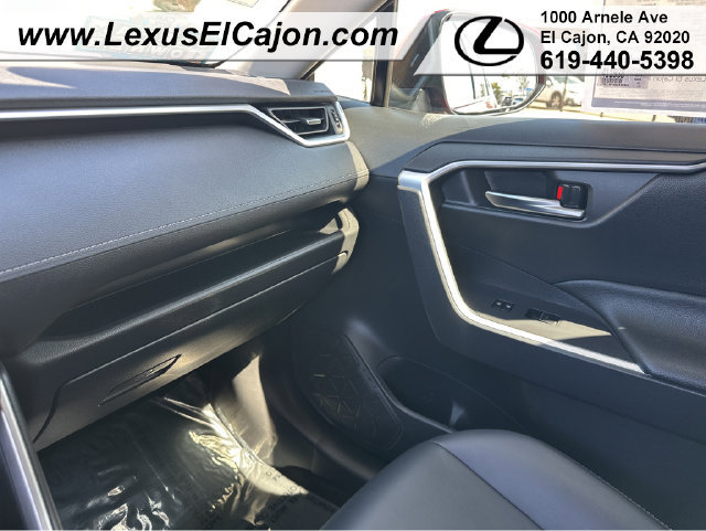 Used 2025 Toyota RAV4 XLE Premium FWD image 8