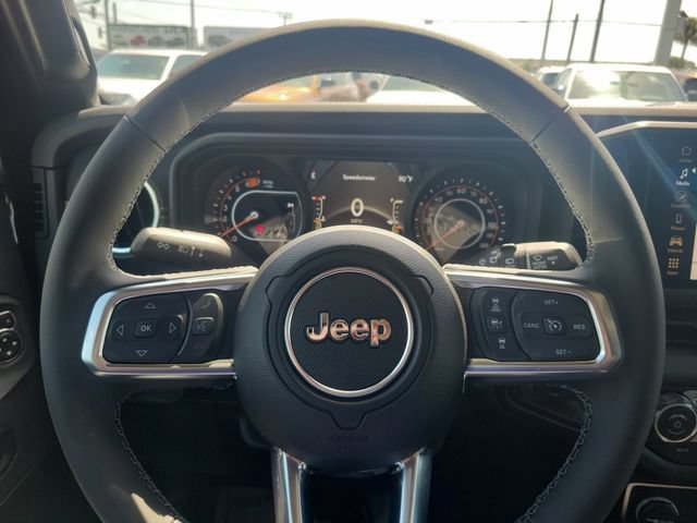 New 2026 Jeep Wrangler Unlimited Sahara w/ Safety Group AWD/4WD image 16