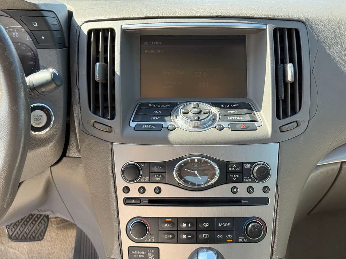Used 2011 INFINITI G25 Journey w/ Moonroof Pkg RWD image 13