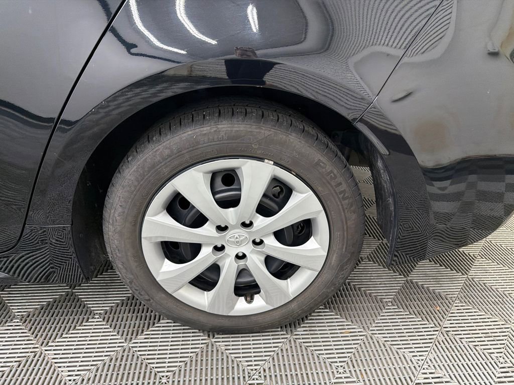Used 2024 Toyota Corolla LE FWD image 18