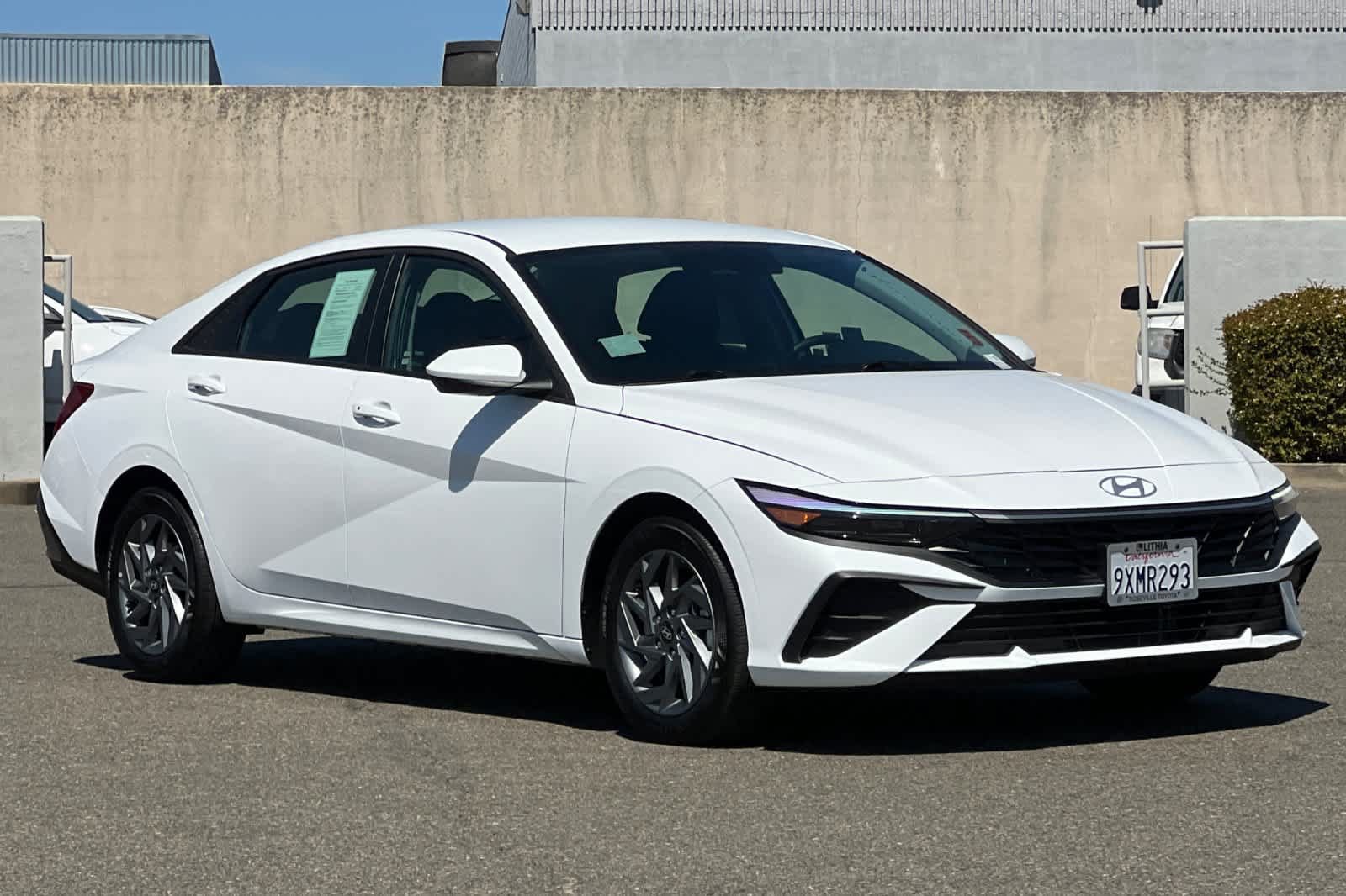 Used 2026 Hyundai Elantra Hybrid FWD image 5
