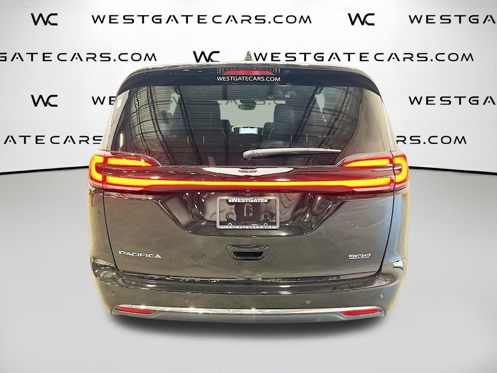 New 2026 Chrysler Pacifica Select image 7