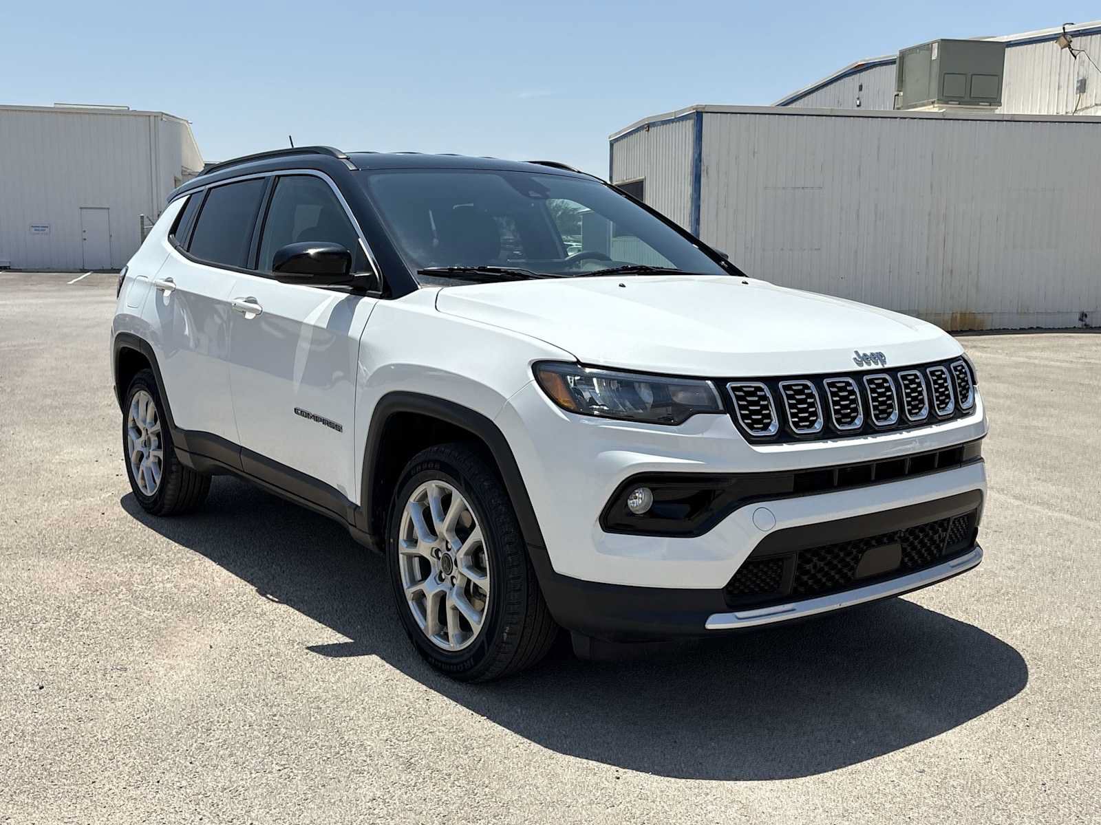 Used 2025 Jeep Compass Limited AWD/4WD image 2