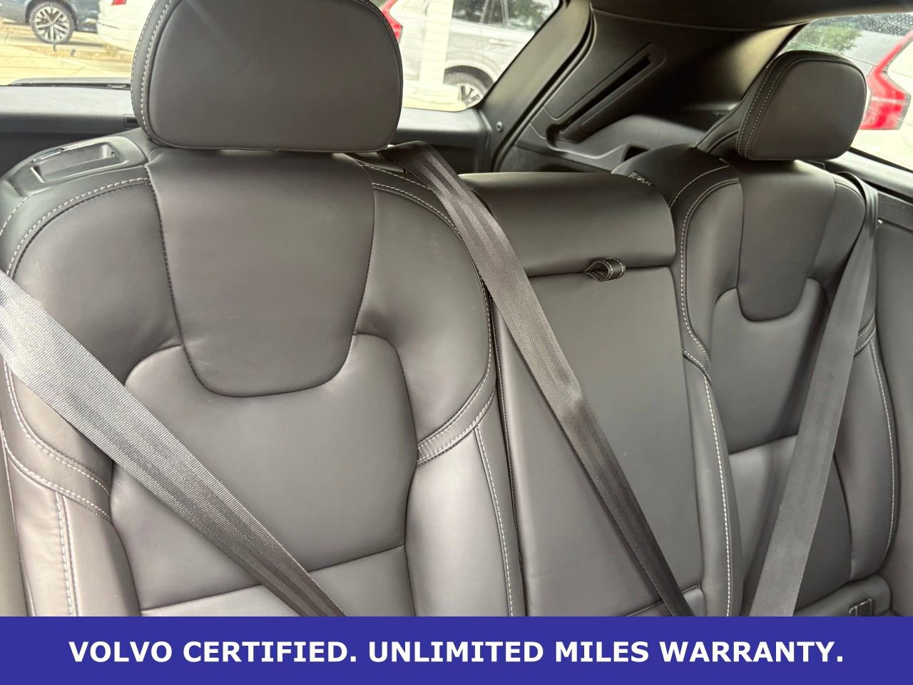 Certified 2024 Volvo XC60 B5 Ultimate w/ Protection Package Premier image 35