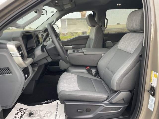 New 2026 Ford F250 XLT w/ XLT Premium Package image 21