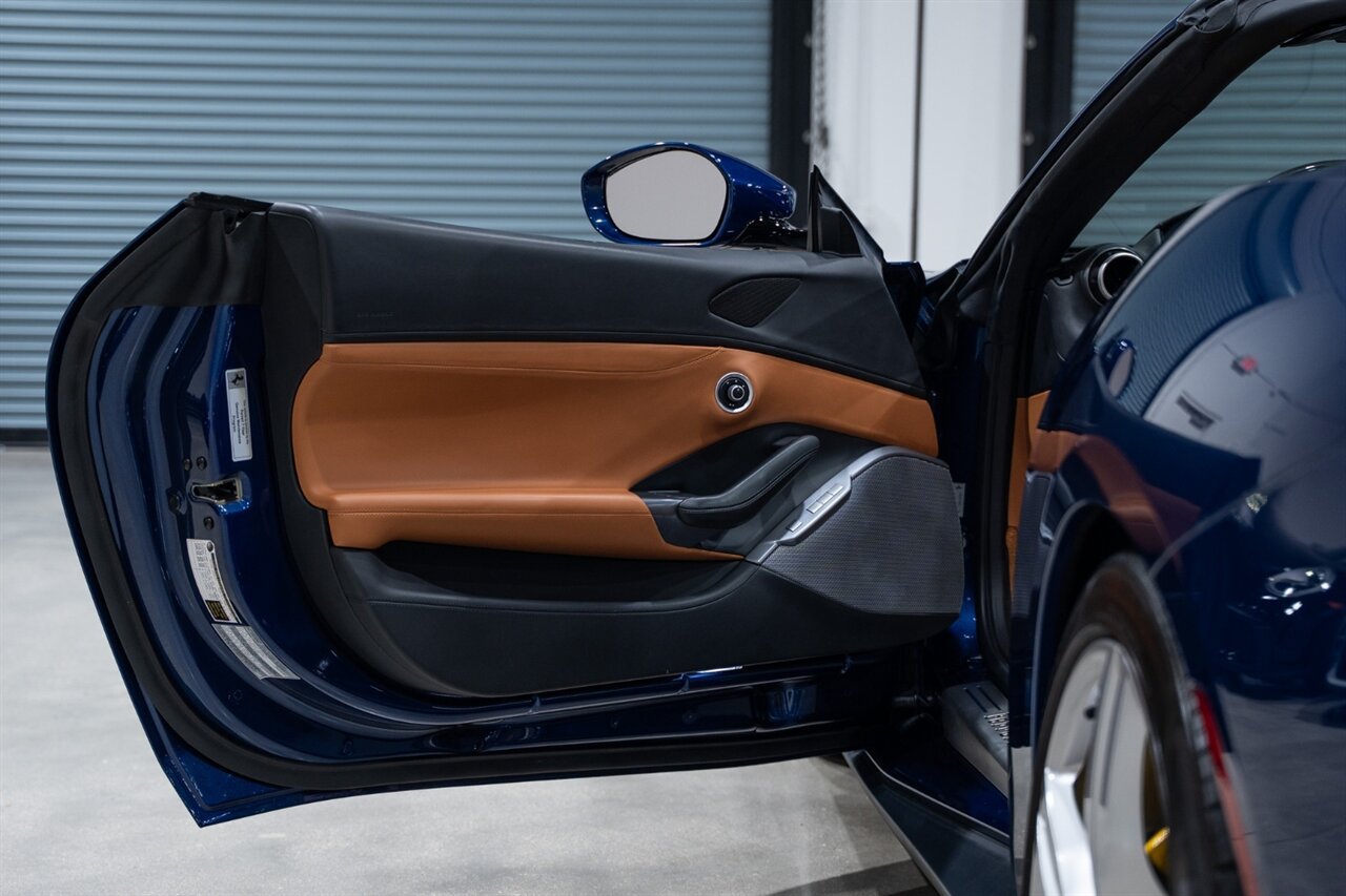 Used 2020 Ferrari Portofino RWD image 28