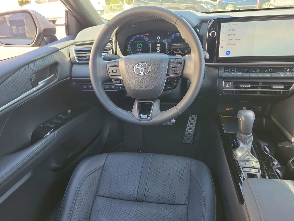 Used 2025 Toyota Camry XSE image 10