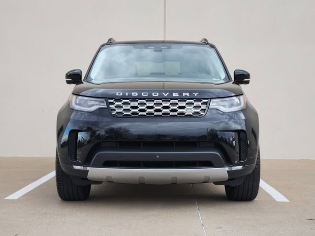 Used 2025 Land Rover Discovery S image 2