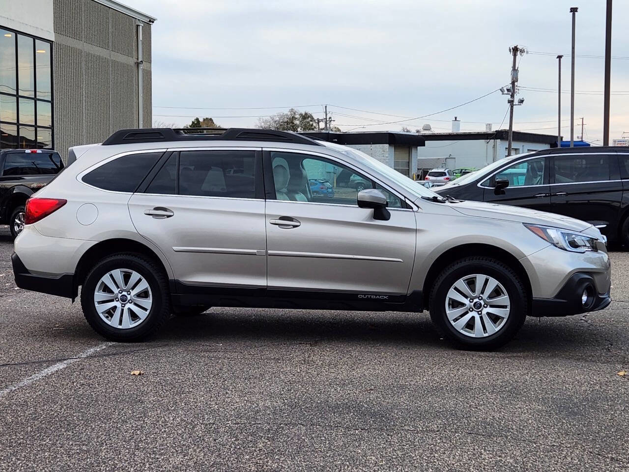 Used 2018 Subaru Outback 2.5i Premium w/ Popular Package #1 image 11
