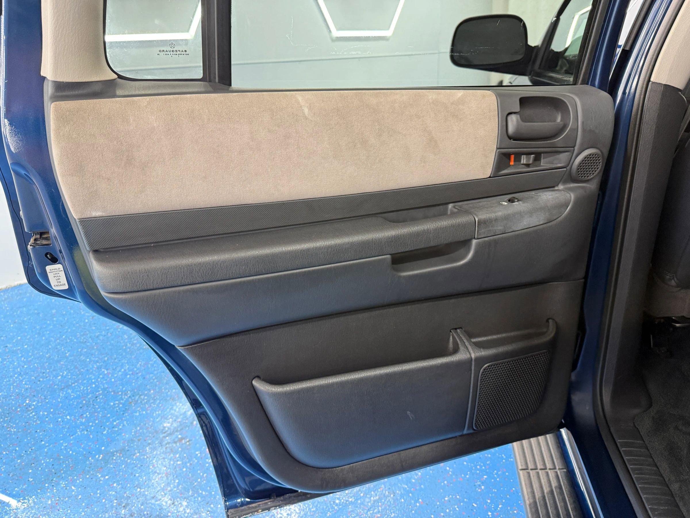 Used 2001 Dodge Durango R/T image 15