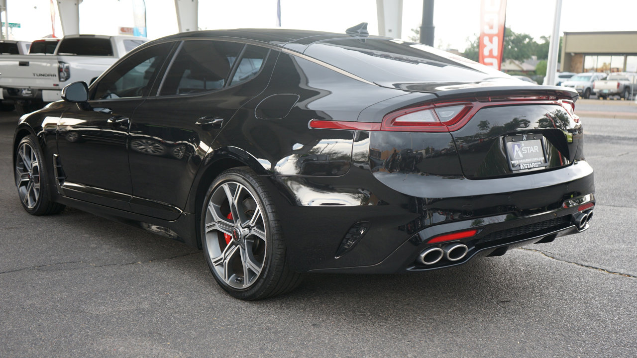 Used 2021 Kia Stinger GT2 image 5