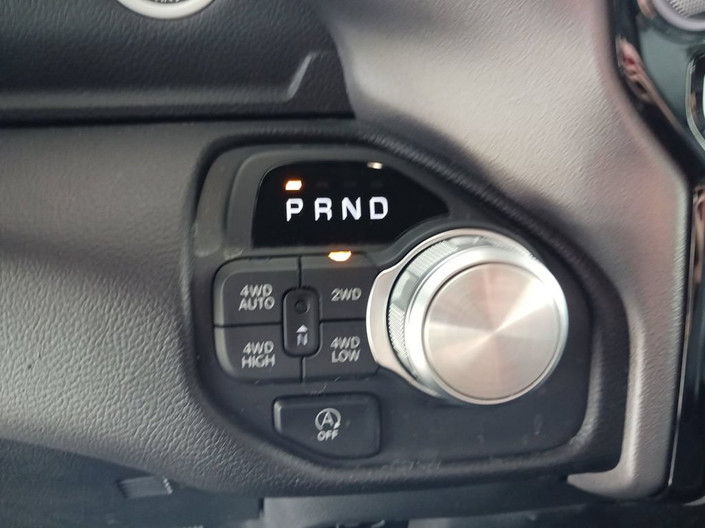 Used 2025 RAM 1500 Laramie AWD/4WD image 35