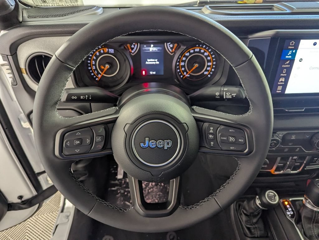 New 2026 Jeep Gladiator Sport AWD/4WD image 18