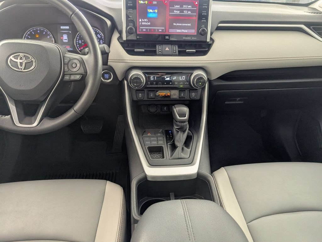Used 2022 Toyota RAV4 XLE Premium AWD/4WD image 26