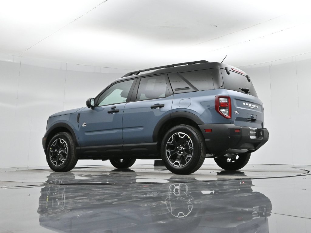 New 2026 Ford Bronco Sport Outer Banks w/ Outer Banks Tech Package+ AWD/4WD image 3