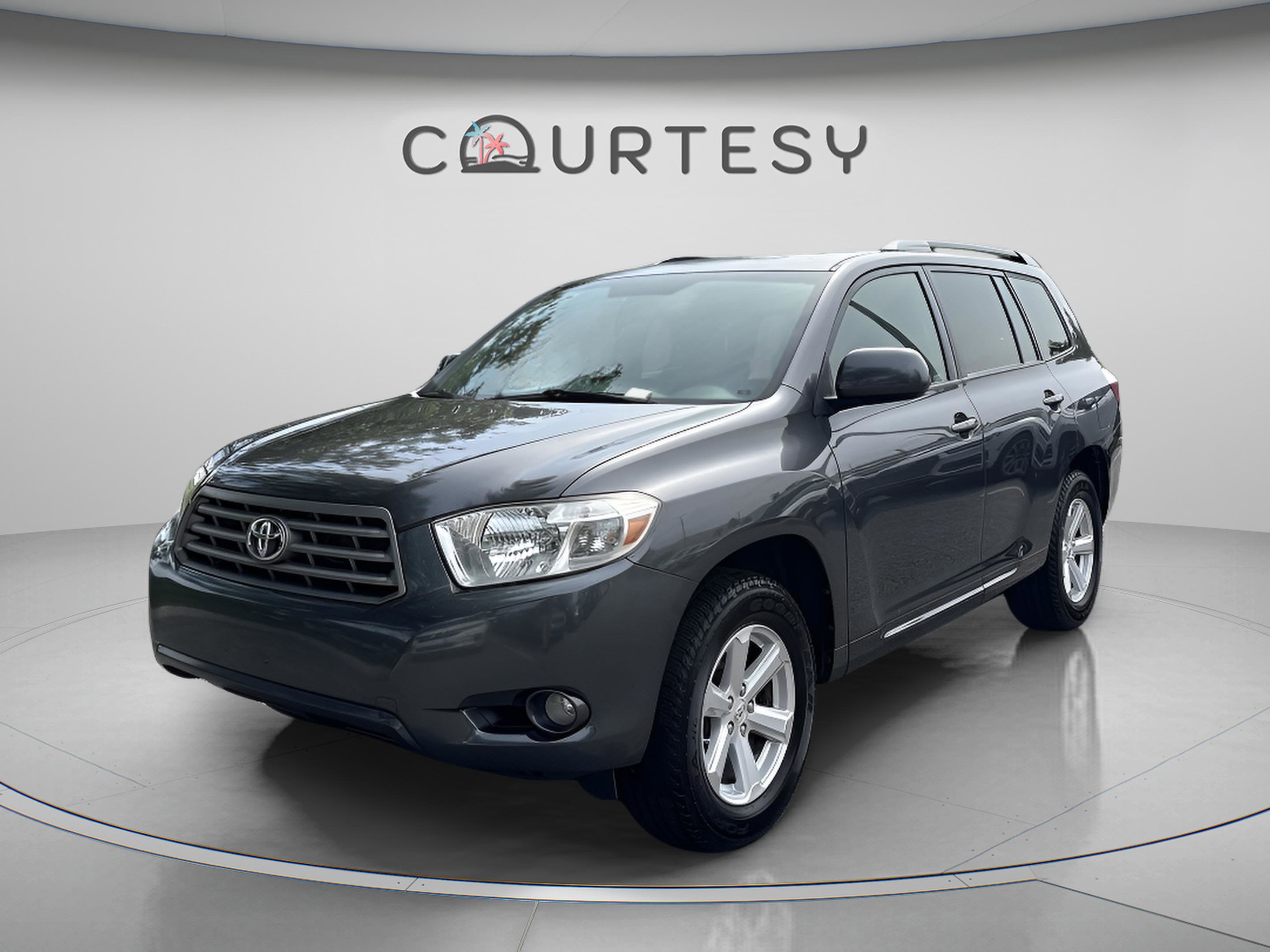 Used 2010 Toyota Highlander SE