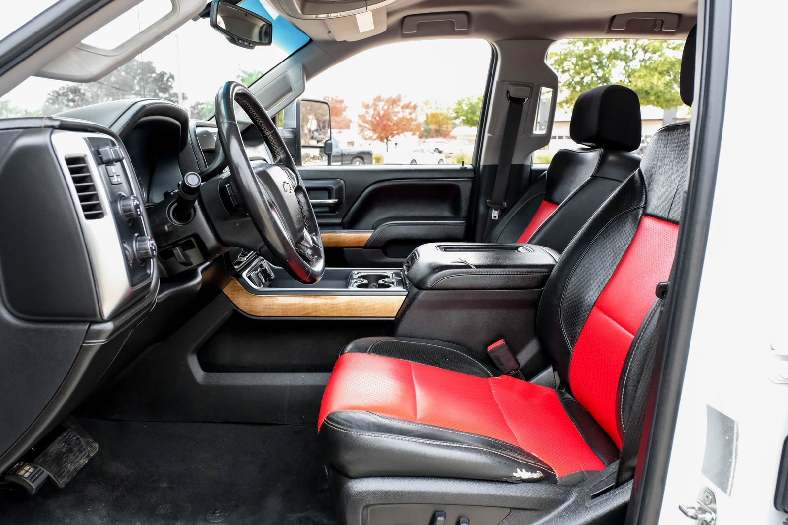 Used 2019 Chevrolet Silverado 3500 LTZ w/ Duramax Plus Package image 4