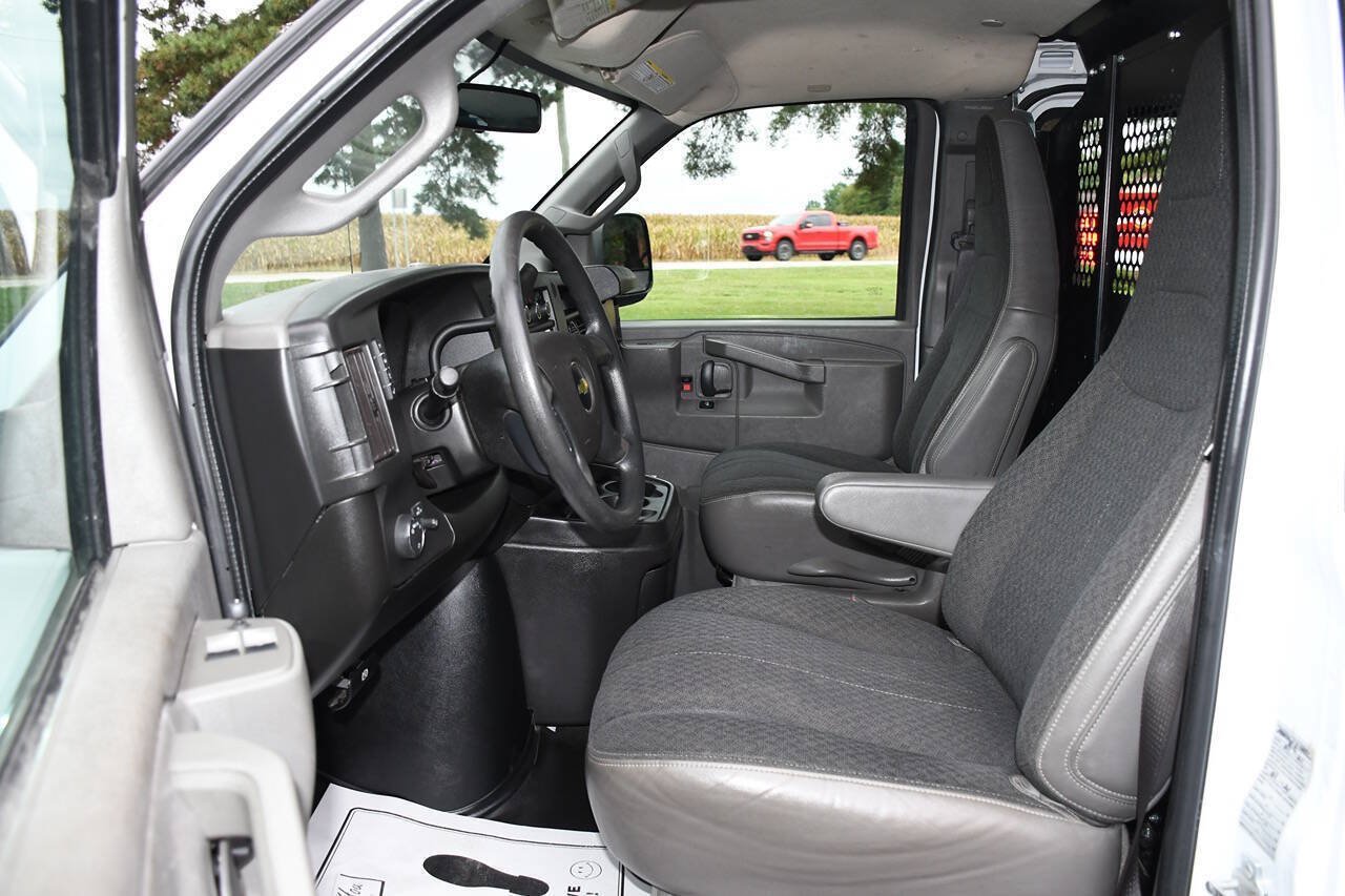 Used 2021 Chevrolet Express 2500 w/ Driver Convenience Package RWD image 14