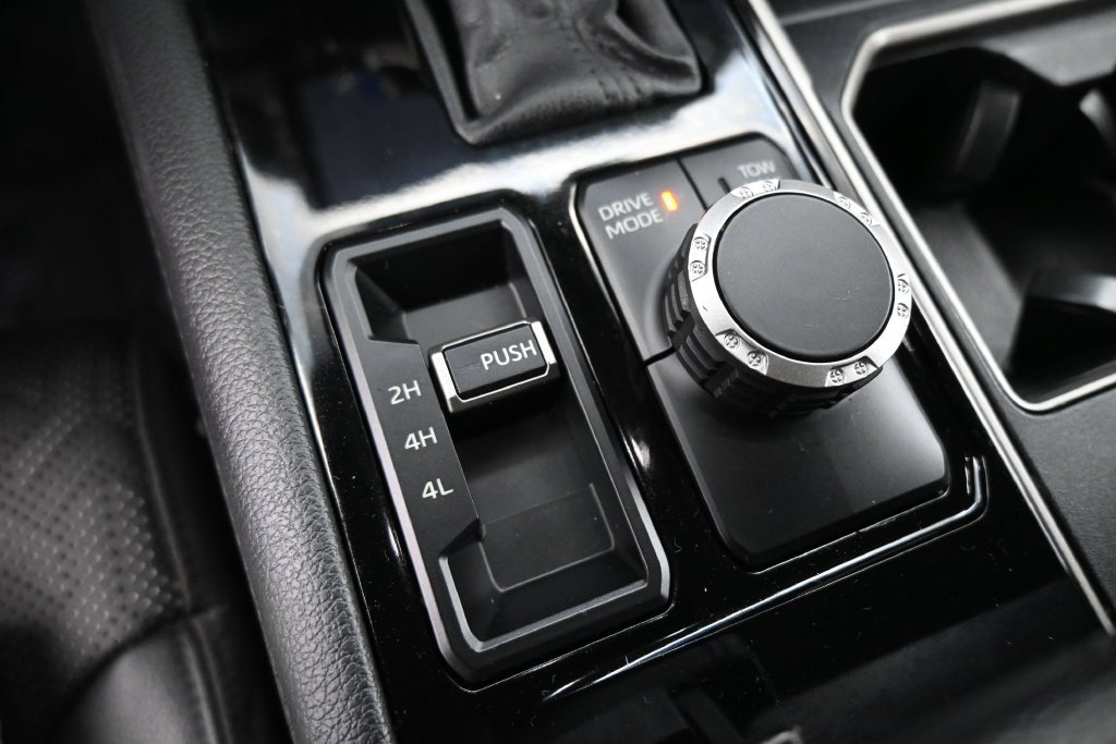 Used 2022 Toyota Tundra Limited AWD/4WD image 17