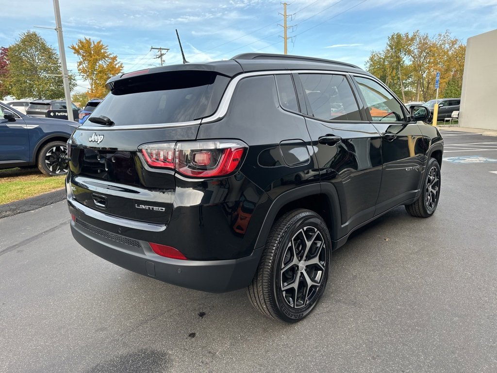 Used 2024 Jeep Compass Limited image 6