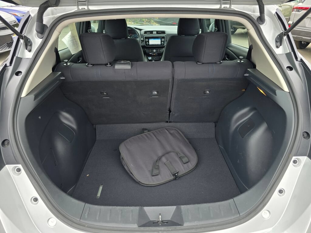 Used 2018 Nissan Leaf SV w/ Protection Package FWD image 16