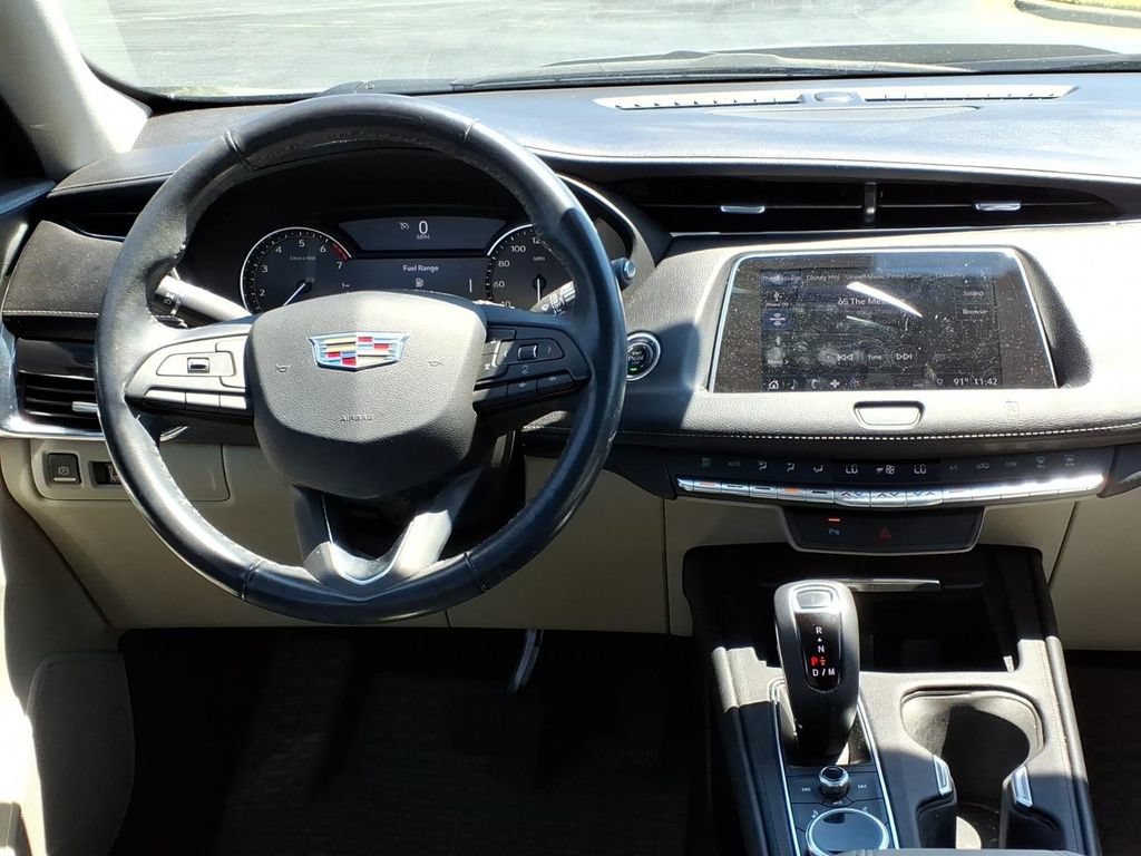 Used 2019 Cadillac XT4 Luxury FWD image 13