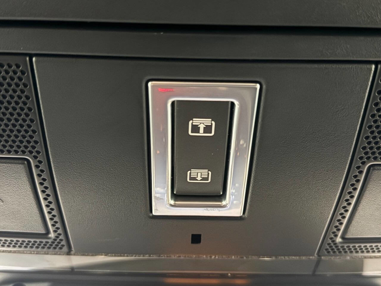 Used 2019 Land Rover Discovery Sport HSE image 53