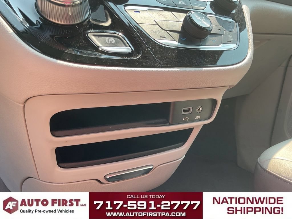 Used 2018 Chrysler Pacifica Touring-L w/ Advanced Safetytec Group FWD image 25