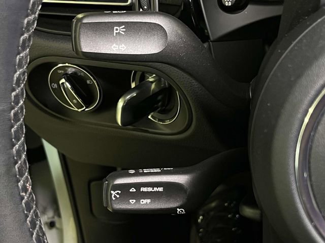 Certified 2022 Porsche Macan image 39