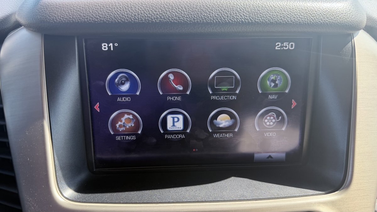 Used 2016 GMC Yukon XL Denali w/ Open Road Package image 28