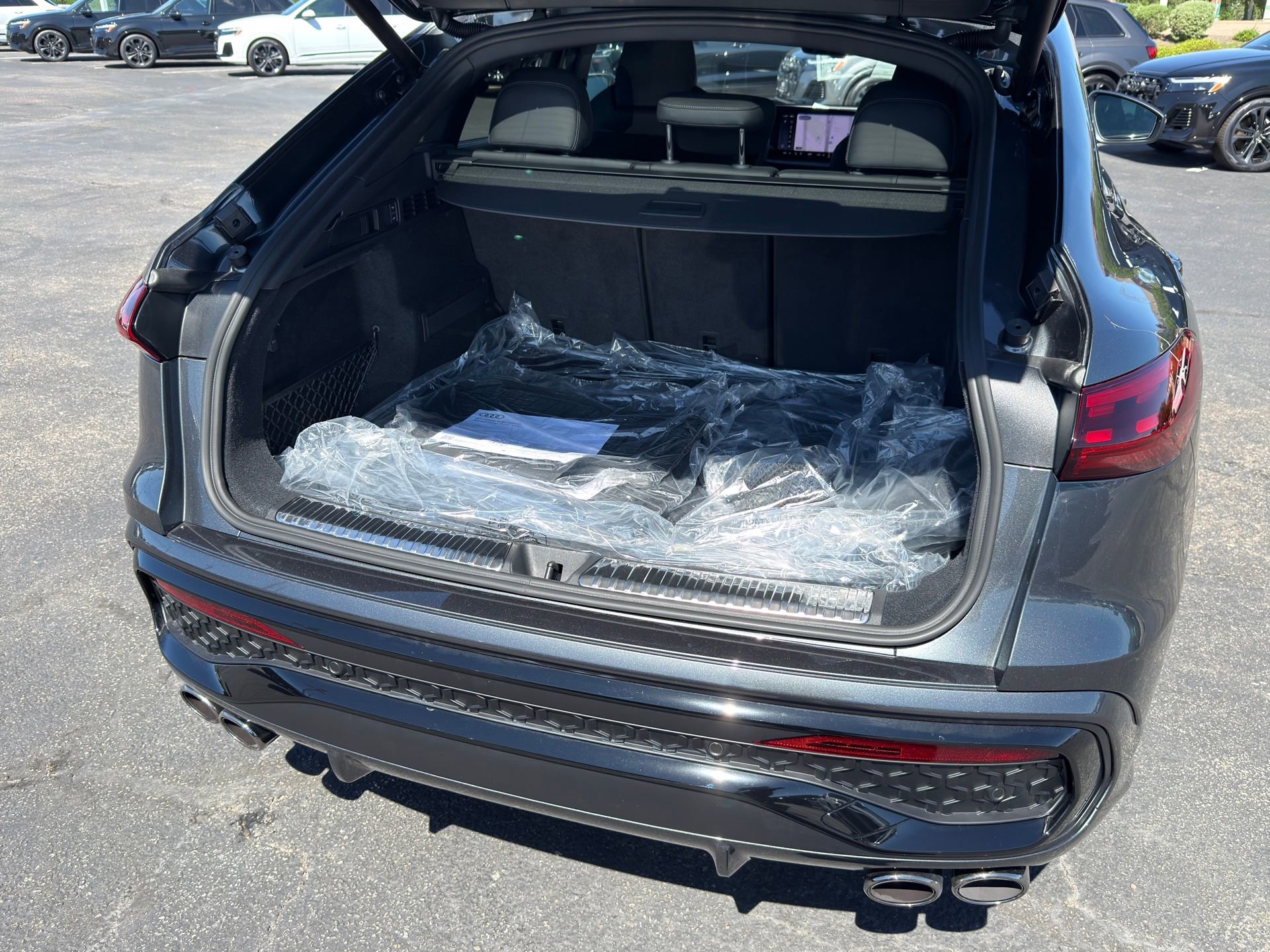 New 2026 Audi SQ5 Premium Plus image 24