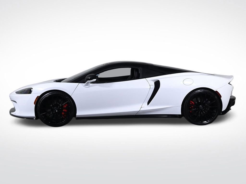 Used 2023 McLaren GT RWD image 2