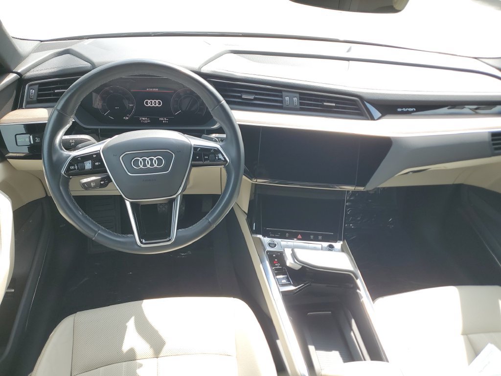 Certified 2024 Audi Q8 e-tron Premium Plus AWD/4WD image 3