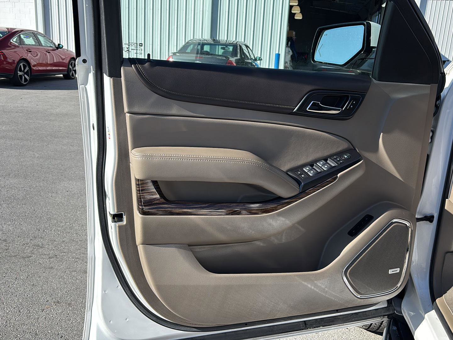 Used 2020 GMC Yukon SLT w/ Premium Edition image 14