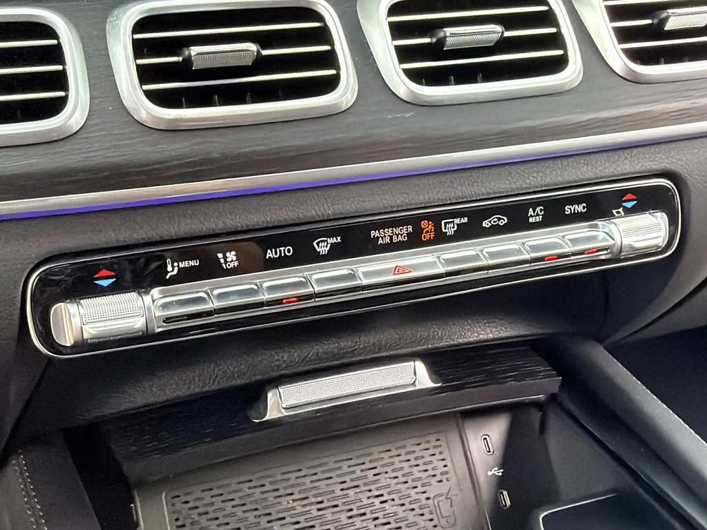 Used 2025 Mercedes-Benz GLE 450 4MATIC w/ Winter Package image 27