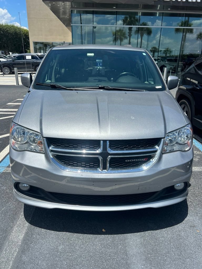 Used 2018 Dodge Grand Caravan SXT FWD image 3
