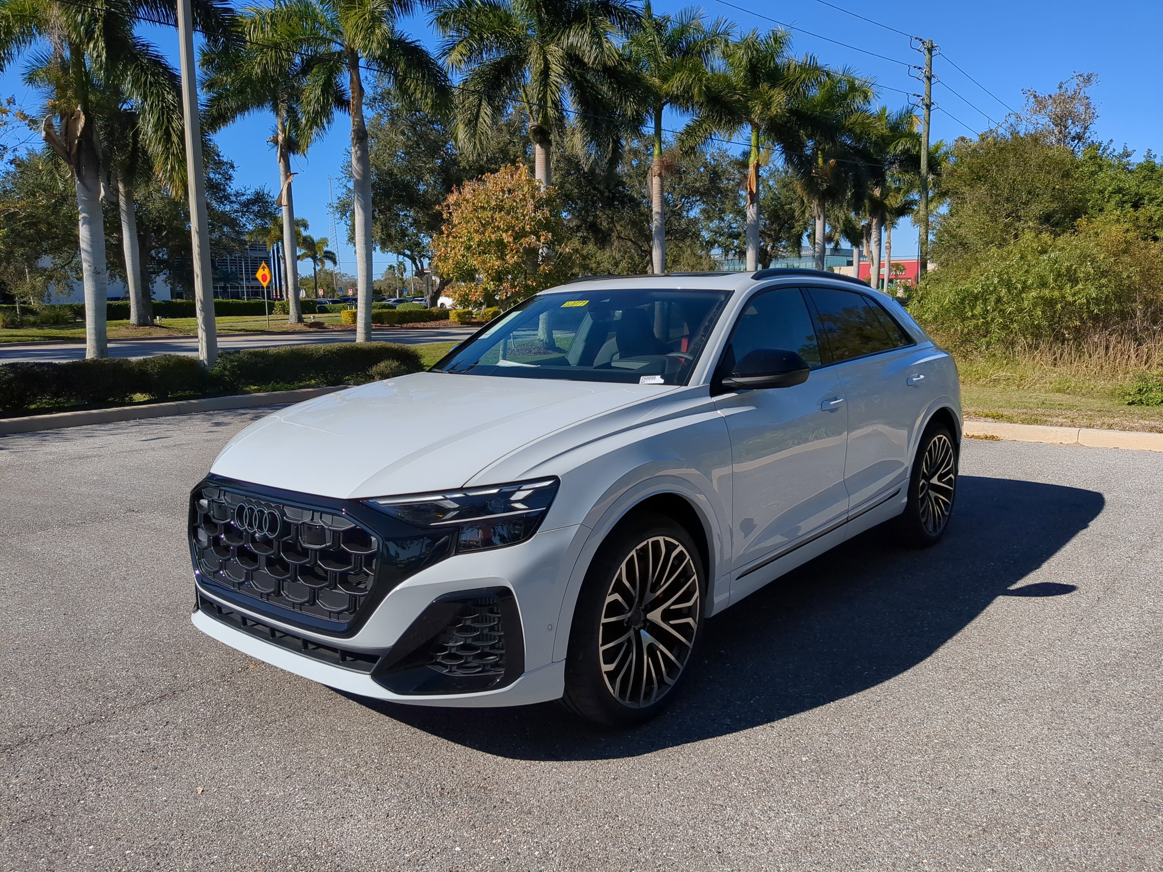 New 2026 Audi SQ8 Prestige image 8