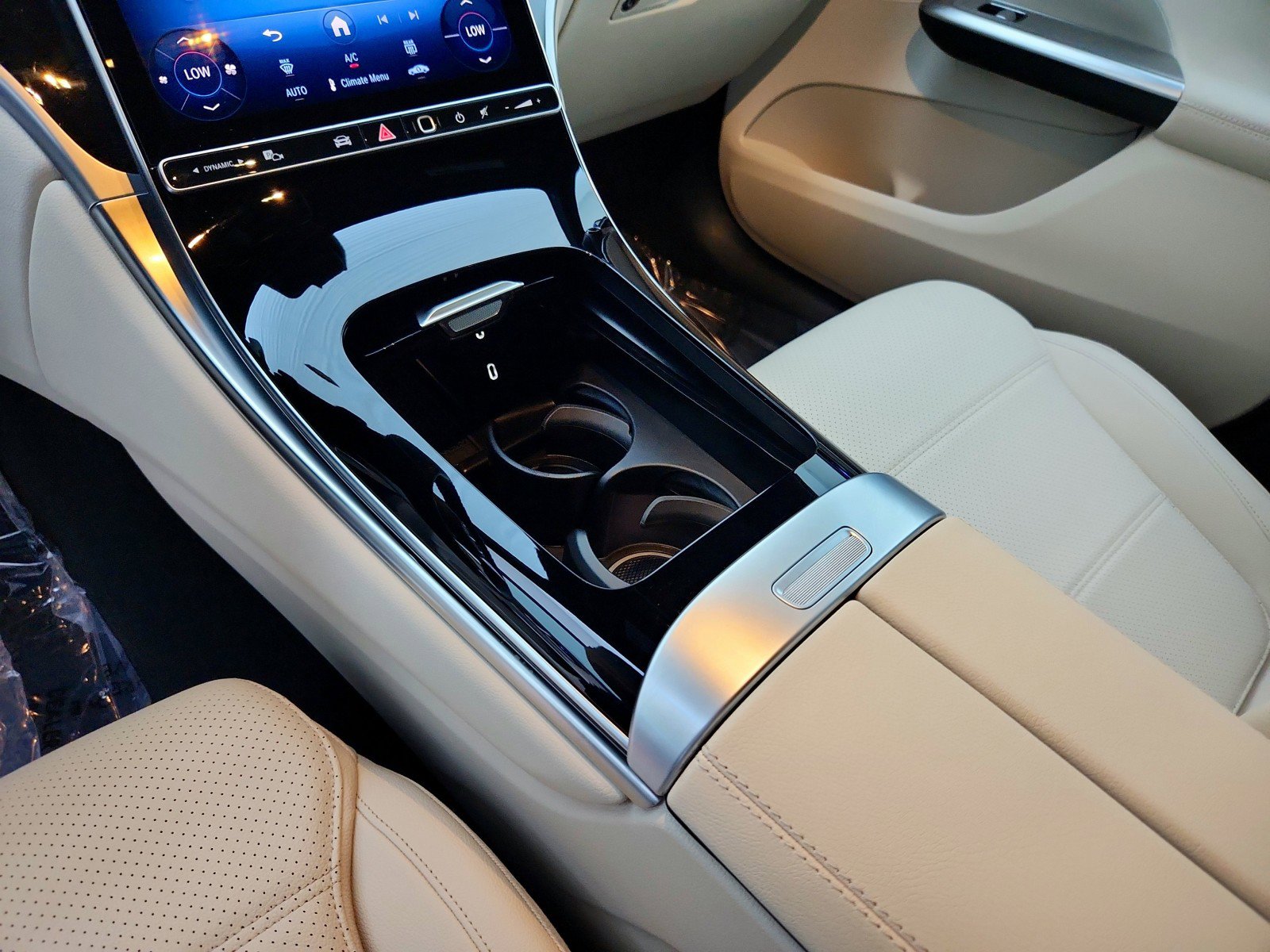 Certified 2026 Mercedes-Benz GLC 300 image 25